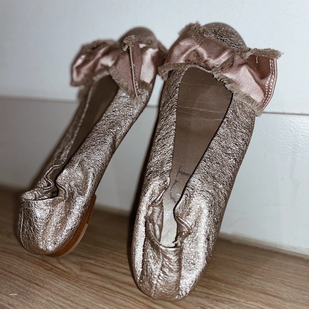 AGL Bow flats